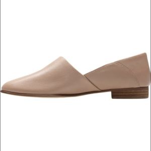 Pure Tone Flat -Women’s Clark’s; size 7.5